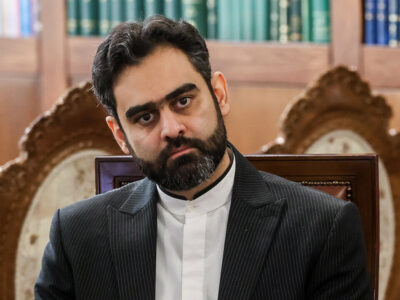 حمله روزنامه اصولگرا به نماینده تندرو مجلس/ از سردار سلیمانی خرج می کنید و به سیره اخلاقی او بی توجهید