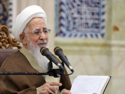 آیت الله جوادی آملی: انسان تنها با «گریه» و «ناله صادقانه» می‌تواند بر دشمن درونی پیروز شود