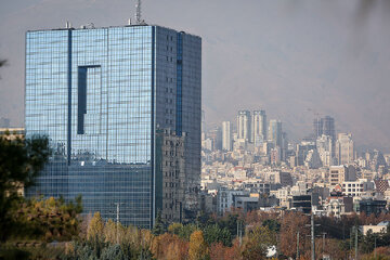 ۱۵ میلیارد دلار به اقتصاد ایران برنگشت/ اعلام تکان‌دهنده‌ی بانک مرکزی؛ پای چه کسانی در میان است؟