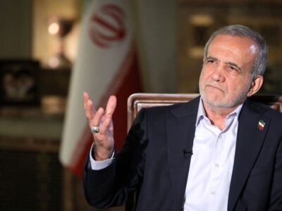 پزشکیان از کدام اسناد تاریخی بازدید کرد؟