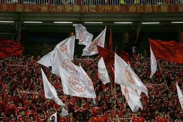 بازی تراکتور  - پرسپولیس با حضور زنان اما خارج از خانه!