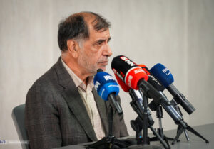 ببینید | افشای ماجرای اسید پاشی روی صورت دختران بیحجاب از زبان باهنر