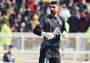 بیرانوند به سمت نیمکت پرسپولیس رفت