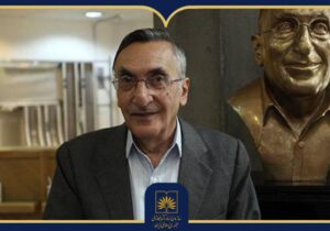 مخالفت با خاکسپاری کامران فانی در قطعه نامآوران