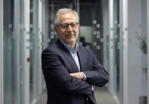 فرهاد نیلی: عالیخانی دوران طلایی اقتصاد ایران را رقم زد/ او نقشی بیبدیل در تاریخ توسعه کشورمان ایفا کرد