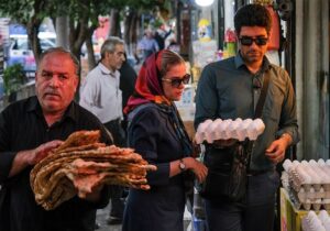 عمده تورم در بخش اقلام خوراکی است / فیاضی: قیمت‌ها روزانه در حال افزایش هستند / ایران وارد دوره تورمی شدیدی شده است