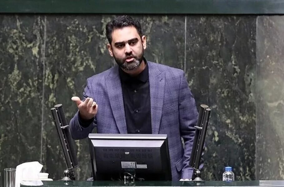 انتقاد تند ثابتی از فرمانده سپاه تهران به خاطر سخنرانی در ایران خودرو؛ چگونه می‌روید و کنار استکبار داخلی می‌نشینید و چنین حرف‌هایی می‌زنید؟