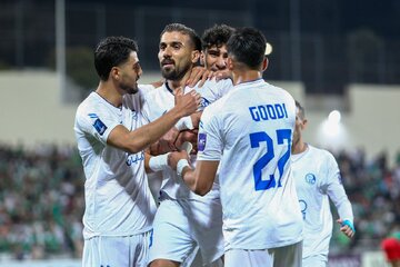 هافبک خلاق استقلال دربی را از دست داد