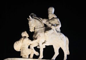 ببینید | مجسمه والرین چند روز دیگر در مهرآباد نصب میشود