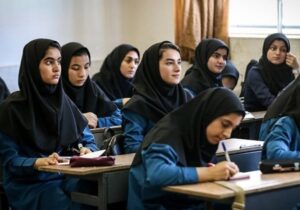 وزیر خبر داد؛ تدوین برنامه درسی جدید برای ۲ پایه ابتدایی