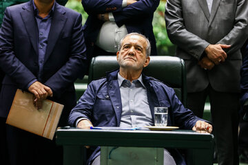 تندروها چه می‌خواستند و چه شد؛ همه پشت دولت درآمدند/ برذسی اعتراض اصولگرایان به اقدامات طیف‌های تندرو