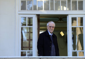 دینانی و روایت یارانش از روحی که در خانهای سکنی نمیگزیند / هر روز یک ایمان، هر روز یک کفر / یک بیماری ملی؛ چرا اندیشمندان آثار یکدیگر را نمی خواند