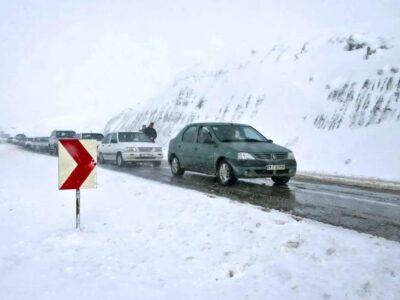 بارش برف در گردنه‌های ساردوئیه جیرفت 
