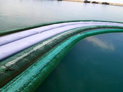 قاچاقچیان سوخت، گاهی بنزین را تا ۳۰۰ برابر قیمت می فروشند/ آنها یک شبه میلیاردر می شوند