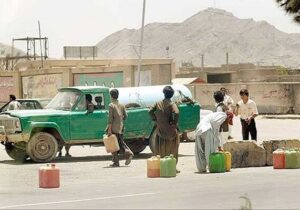 قیمت جدید بنزین، قاچاق را کاهش نمی دهد/ دولت در هرسال ۴۰۰همت زیان قاچاق سوخت می دهد