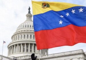 اشتباه لیبی را تکرار نکنید: خطرات مداخلهی آمریکا در ونزوئلا/ مداخله نظامی مشکلات را حل نمیکند/ درگیری داخلی در ونزوئلا پای روسیه و چین را وسط میکشد