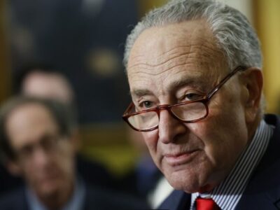 دفاتر چاک شومر تهدید به بمبگذاری شد