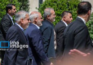 گل به خودی تندروها؛ همه پشت دولت درآمدند/ پزشکیان استعفا بدهد اگر…