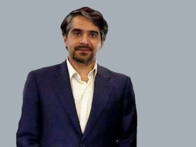 رضا امیرخانی یا چارلی کِرک؟