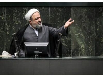 حمله جدید رسایی به ظریف در صحن مجلس؛ با دوگانهسازی «موشک ـ مردم»، در فضای مجازی توییت میزنند/ در دوره جنگ هستیم؛ چرا بودجه دفاعی را معطل میکنید؟