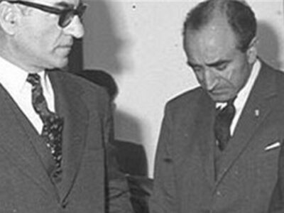 خاطرات علم: وزیر اقتصاد گفت؛ وضع مالی مملکت وحشتناک است، نمی‌دانم چه خاکی به سر بریزم