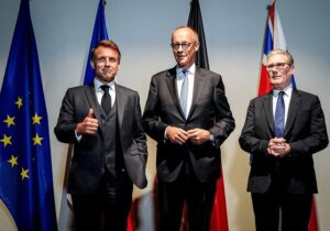 این سوال را باید از مکرون بپرسید!