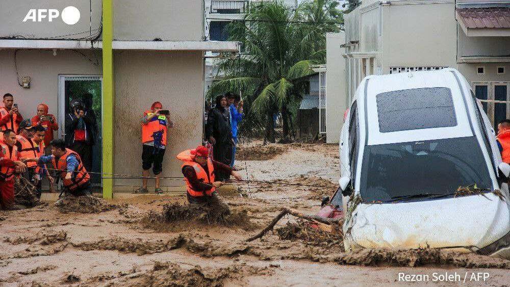 ببینید | سیل بی سابقه در ایالت واشنگتن / ده ها هزار نفر خانه های خود را ترک کردند ببینید | سیل بی سابقه در ایالت واشنگتن / ده ها هزار نفر خانه های خود را ترک کردند