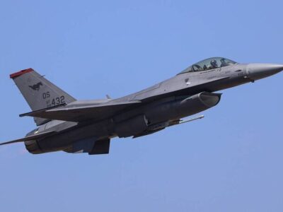 ببینید | سقوط یک فروند جنگنده اف-۱۶ مدل A/B نیروی هوایی سلطنتی تایلند