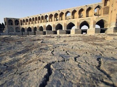 « انتقاد» از فضای «تبلیغاتی» و افتتاح چندباره انتقال آب دریا به اصفهان/«زاینده رود» ناترازی هزار میلیون مترمکعبی دارد!