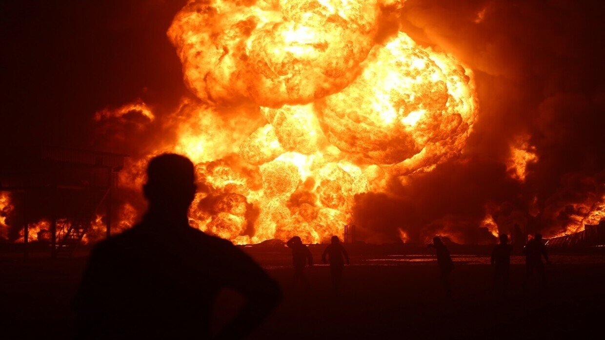 ببینید | اولین تصاویر از انفجار در نزدیکی هتل فورسیزن دمشق ببینید | اولین تصاویر از انفجار در نزدیکی هتل فورسیزن دمشق