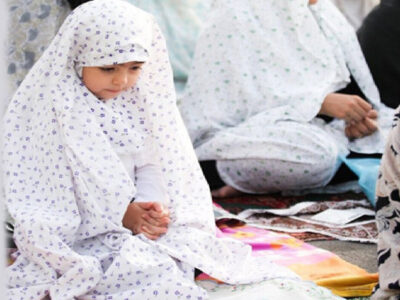 نقش والدین در تمرین نماز کودک