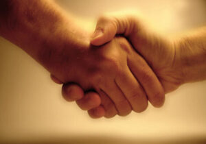 گرایش به محبوبیت و دوست داشتن یک گرایش الهی است