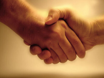 گرایش به محبوبیت و دوست داشتن یک گرایش الهی است