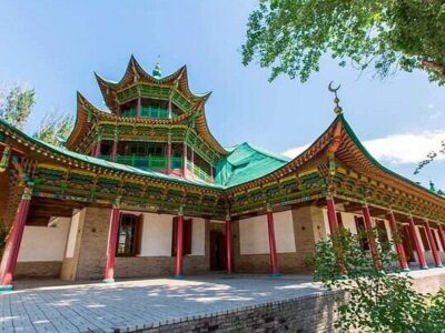 مسجد مرکزی جارکنت قزاقستان؛ یادگار شگفت‌انگیز معماری شرقی در قلب راه ابریشم