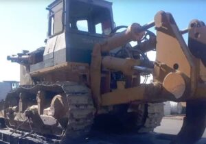 بلدوزر قاچاق در یزد توقیف شد