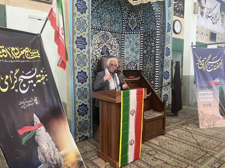 برگزاری همایش تجلیل از بسیجیان کارگری و کارمندی میبد در مسجدالنبی شهرک صنعتی جهان آباد