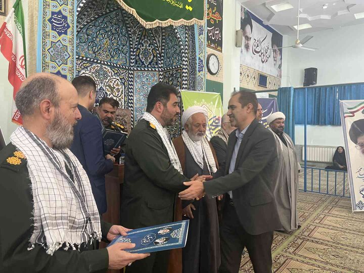 برگزاری همایش تجلیل از بسیجیان کارگری و کارمندی میبد در مسجدالنبی شهرک صنعتی جهان آباد