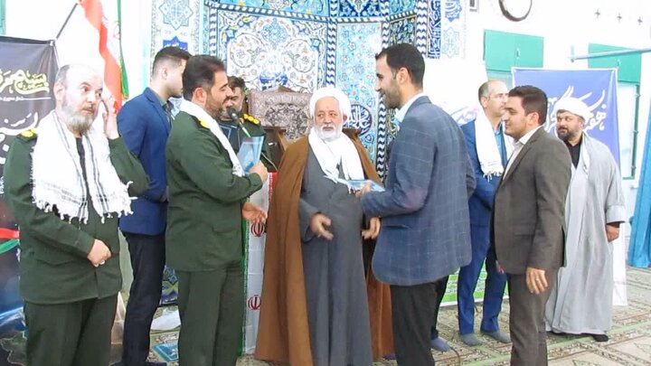 برگزاری همایش تجلیل از بسیجیان کارگری و کارمندی میبد در مسجدالنبی شهرک صنعتی جهان آباد