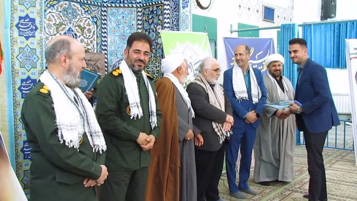 برگزاری همایش تجلیل از بسیجیان کارگری و کارمندی میبد در مسجدالنبی شهرک صنعتی جهان آباد