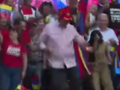 ببینید | رقص جدید مادورو با ریمیکسی از سخنرانیهایش