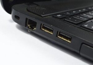 رنگ سیاه درگاه USB چه معنایی دارد؟