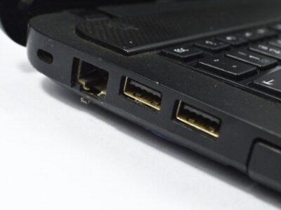 رنگ سیاه درگاه USB چه معنایی دارد؟