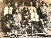 عکس/ میرزا کوچک‌خان به همراه یارانش در نهضت جنگل؛ دهه ۱۲۹۰