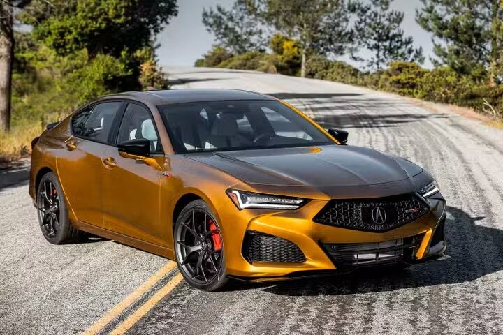 با کمتر از ۳ میلیارد تومان، خارج از ایران چه خودروهایی می‌توان خرید؟