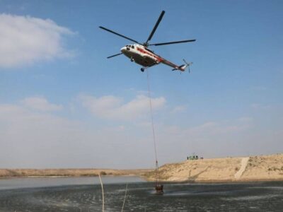ببینید | تلاش بالگرد هلال احمر برای اطفای حریق جنگل‌های توسکستان استان گلستان