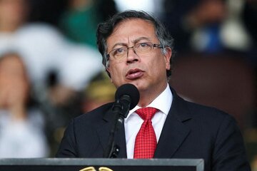 هشدار پترو به ترامپ: تهدید نکن، جگوار را بیدار خواهید کرد؛حمله به حاکمیت ما اعلام جنگ است