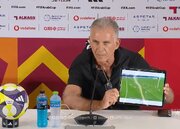 کی‌روش به سیم آخر زد/ مرد پرتغالی با تبلت به کنفرانس خبری رفت! +عکس