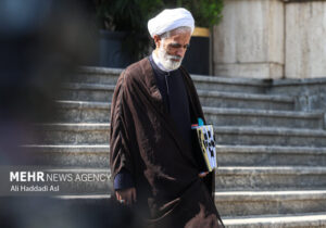 خبر مهم معاون حقوقی پزشکیان درباره پرونده کرسنت؛ اقداماتی انجام شده اما توضیح میدهیم!