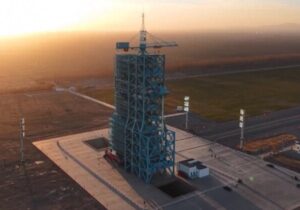 چین اولین پرتاب اضطراری فضایی تاریخ خود را انجام داد