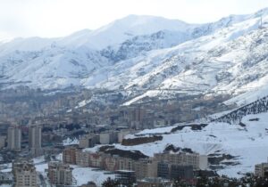 ببینید | بارش برف، توچال تهران را سفیدپوش کرد